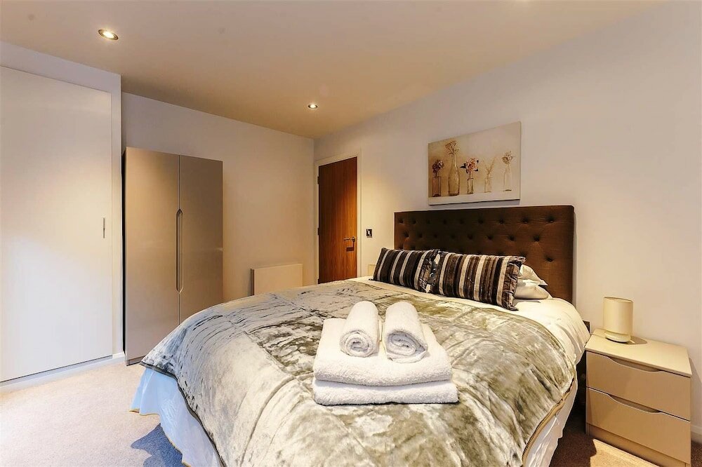 Фото London Bridge – Tooley St by Flying Butler