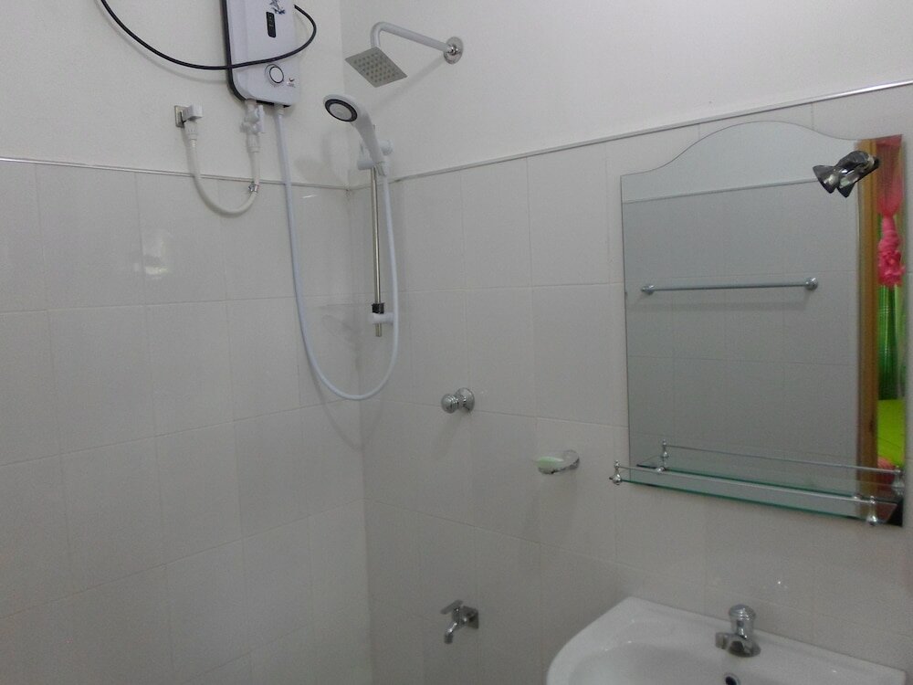 Фото Green Lantern Inn