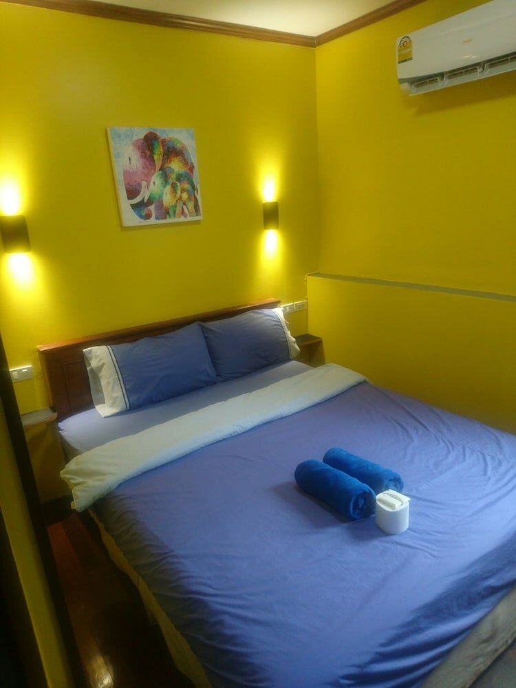 Фото Central Guesthouse