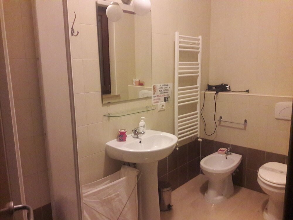 Фото Affittacamere B&b Domus Taranto