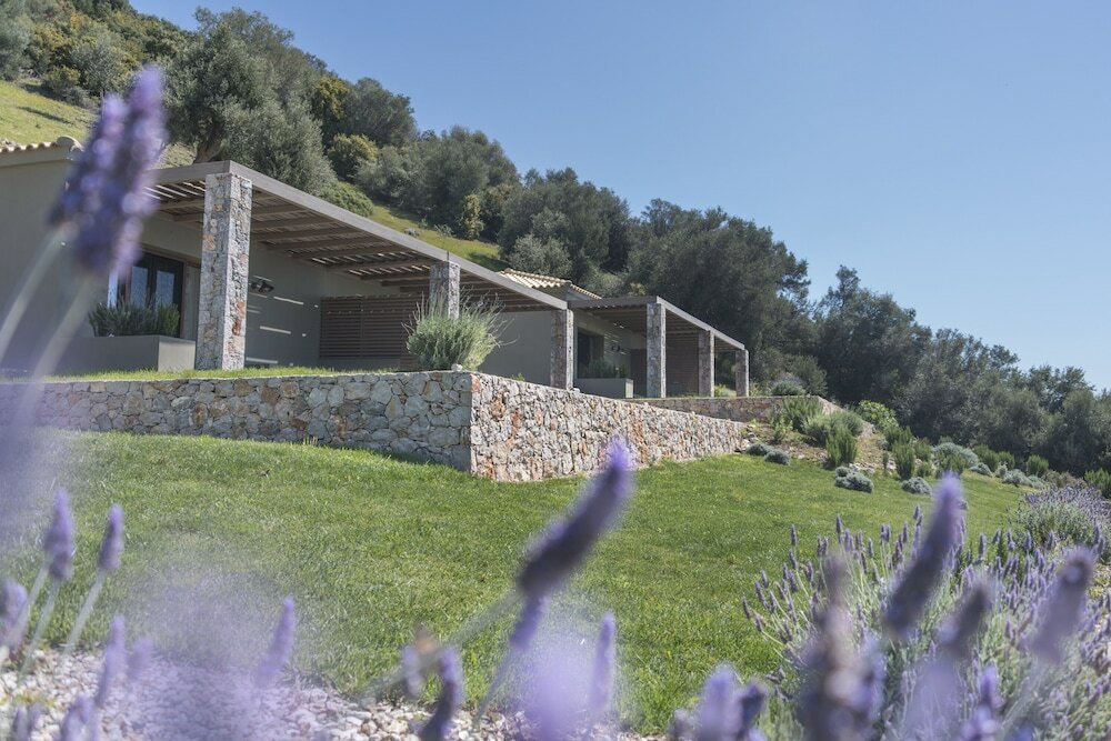 Фото Elimnion Resort