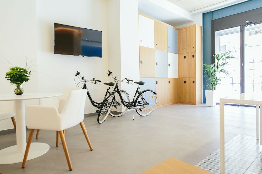 Фото Apartamentos Poeta Quintana