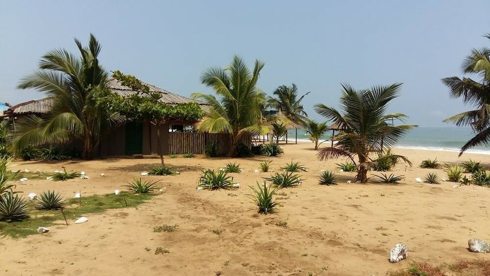 Фото Akwidaa Inn