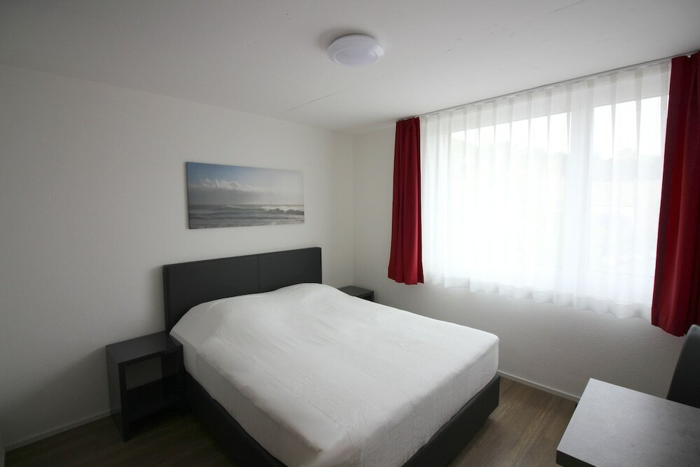 Фото Swiss Star Zurich Airport