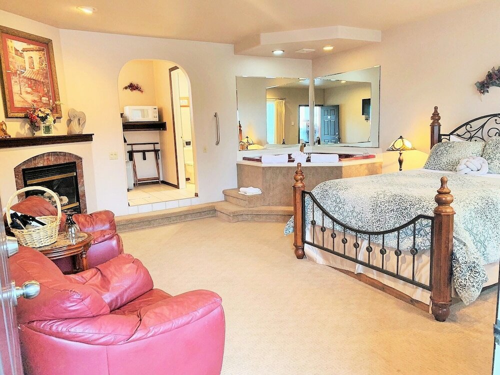 Фото Breakers Boutique Inn