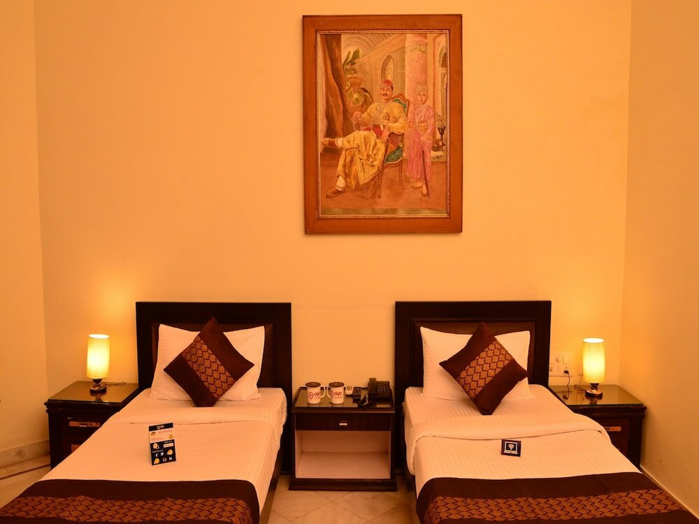 Фото Oyo 2689 Hotel Karan Villas