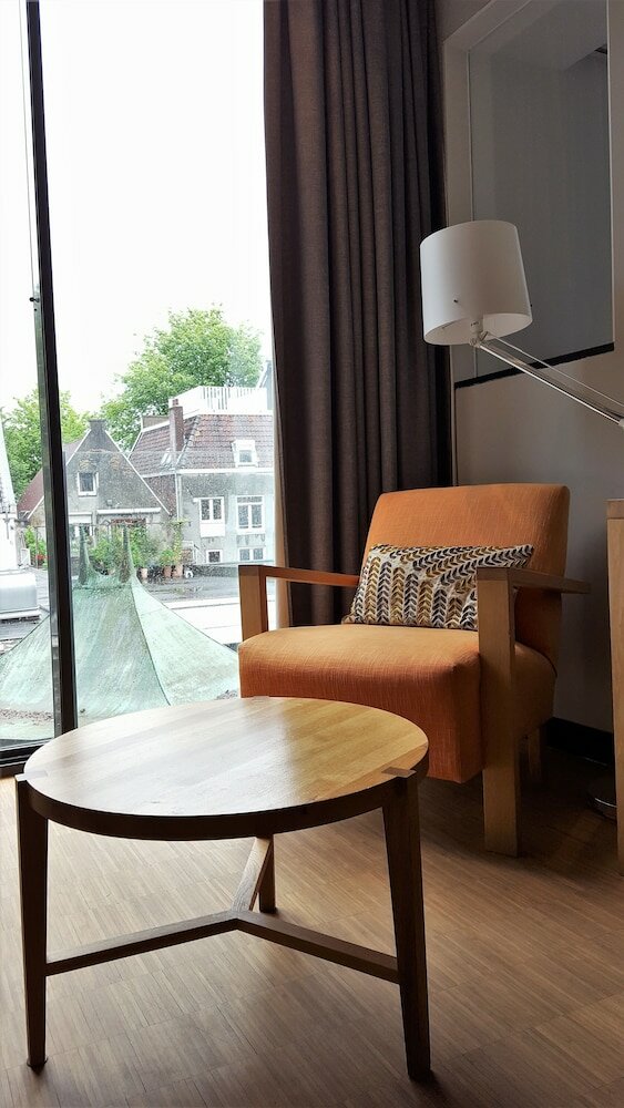 Фото The Bank Hotel