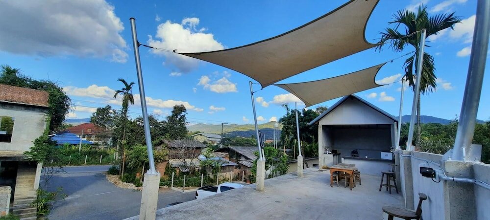 Фото Mountain Blue Cottage