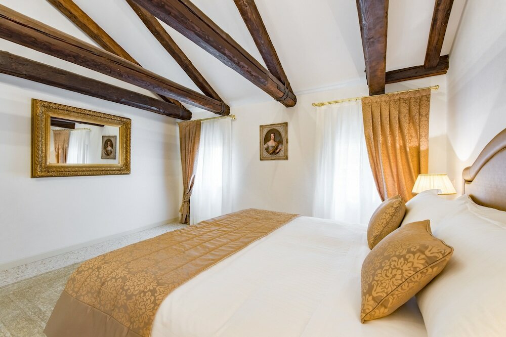 Фото San Teodoro Palace Luxury Apartments