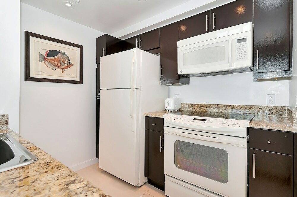 Фото Private Residences at Hotel Arya by SoFLA Vacations