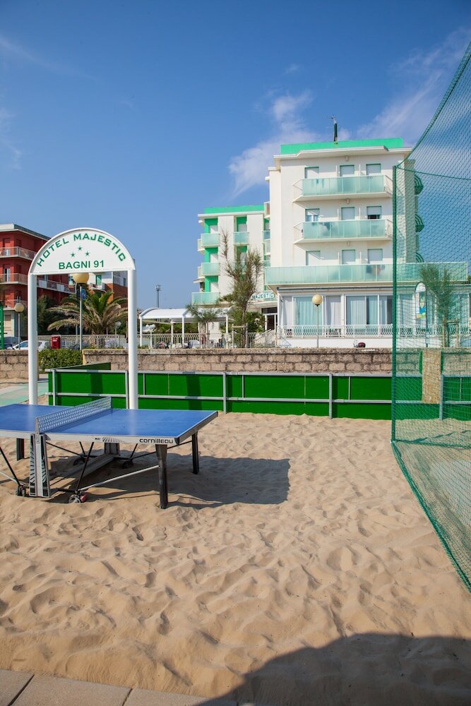 Фото Hotel Majestic