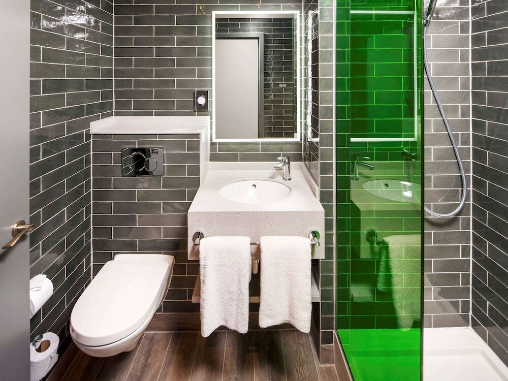 Фото Ibis Styles London Ealing