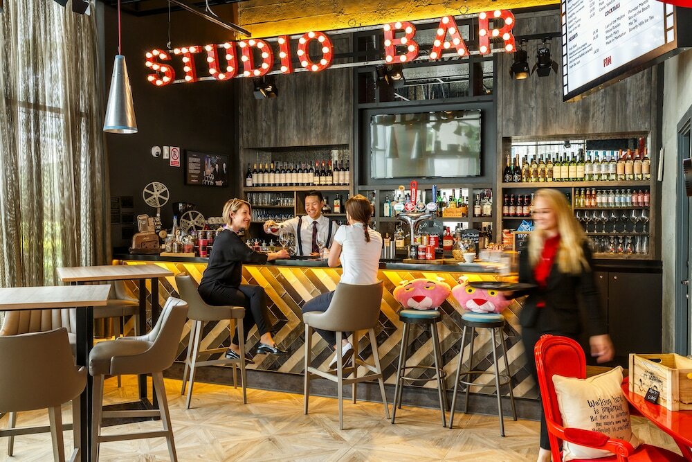 Фото Ibis Styles London Ealing