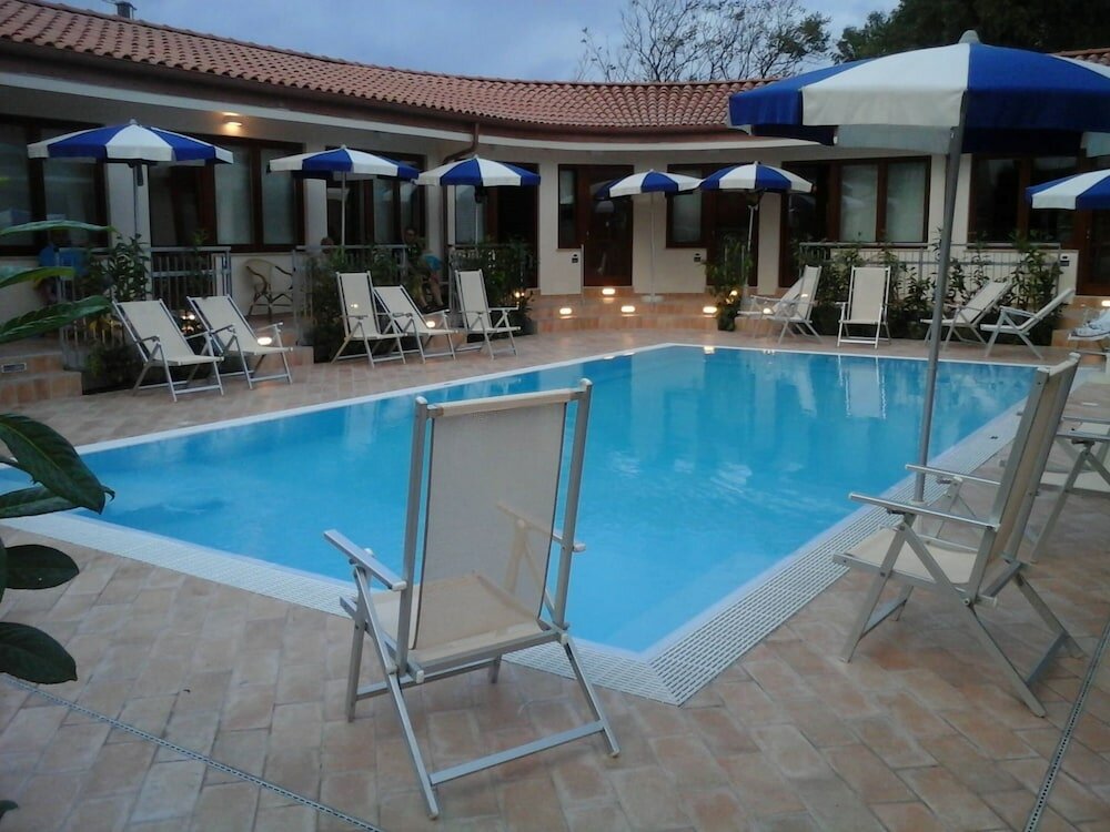 Фото Hotel La Darsena