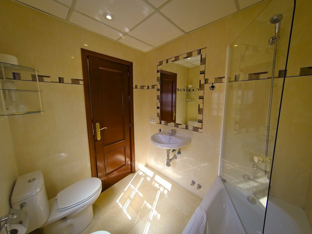 Фото Hostal La Muralla