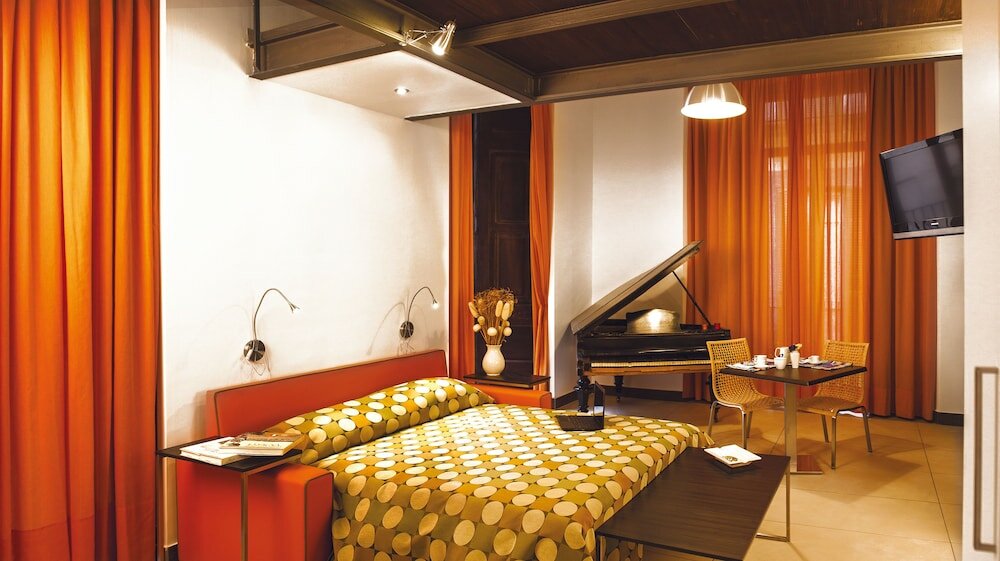 Фото Residenza Pizzofalcone