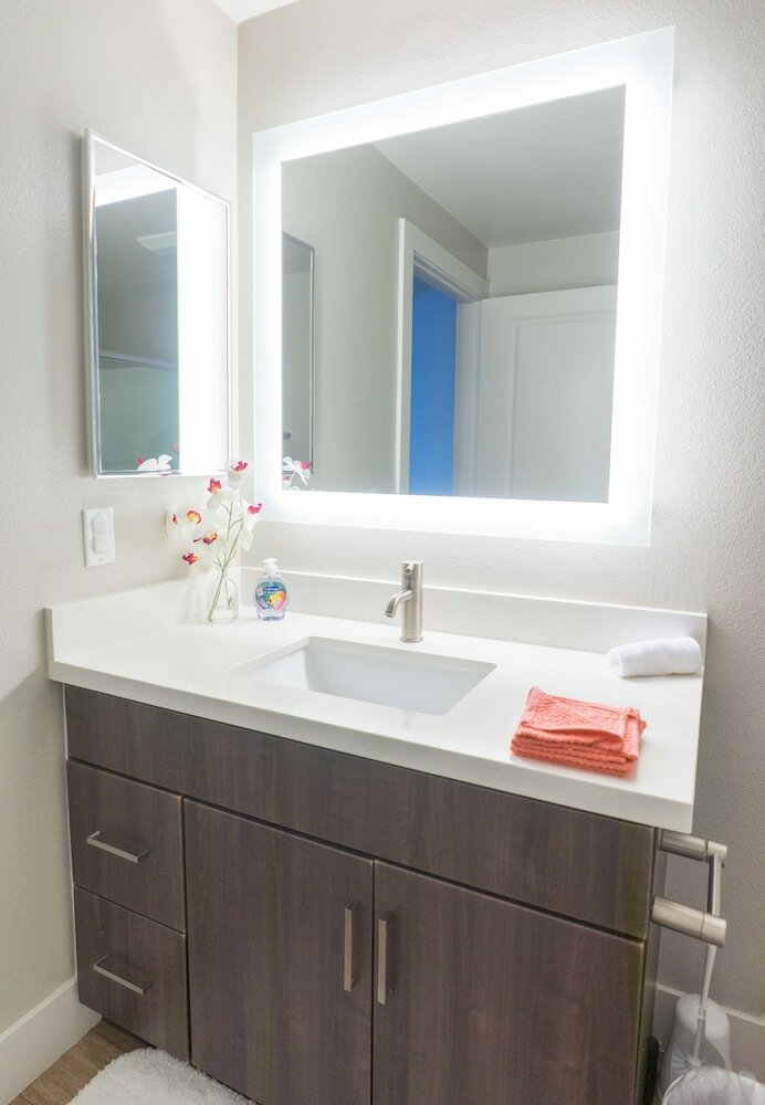 Фото Glendon Apartments