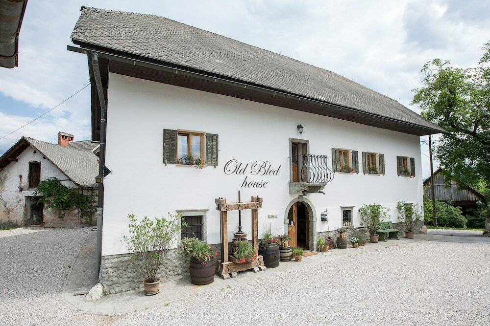 Фото Old Bled House