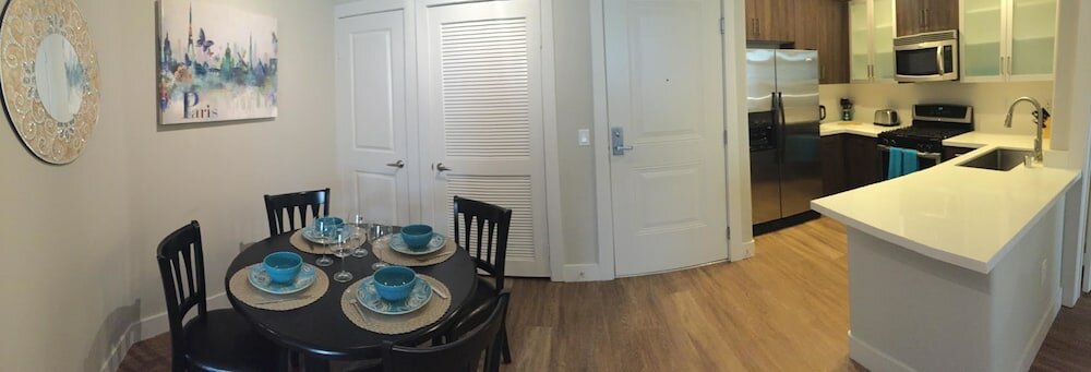 Фото Glendon Apartments