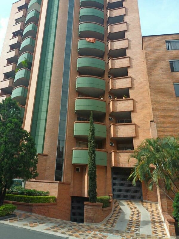 Апартаменты Edificio san thelmo laureles в Медельине