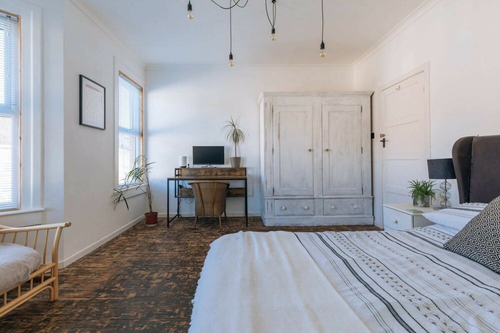 Фото Cosy & Charming 3 Bedroom Terraced Home, Bath!