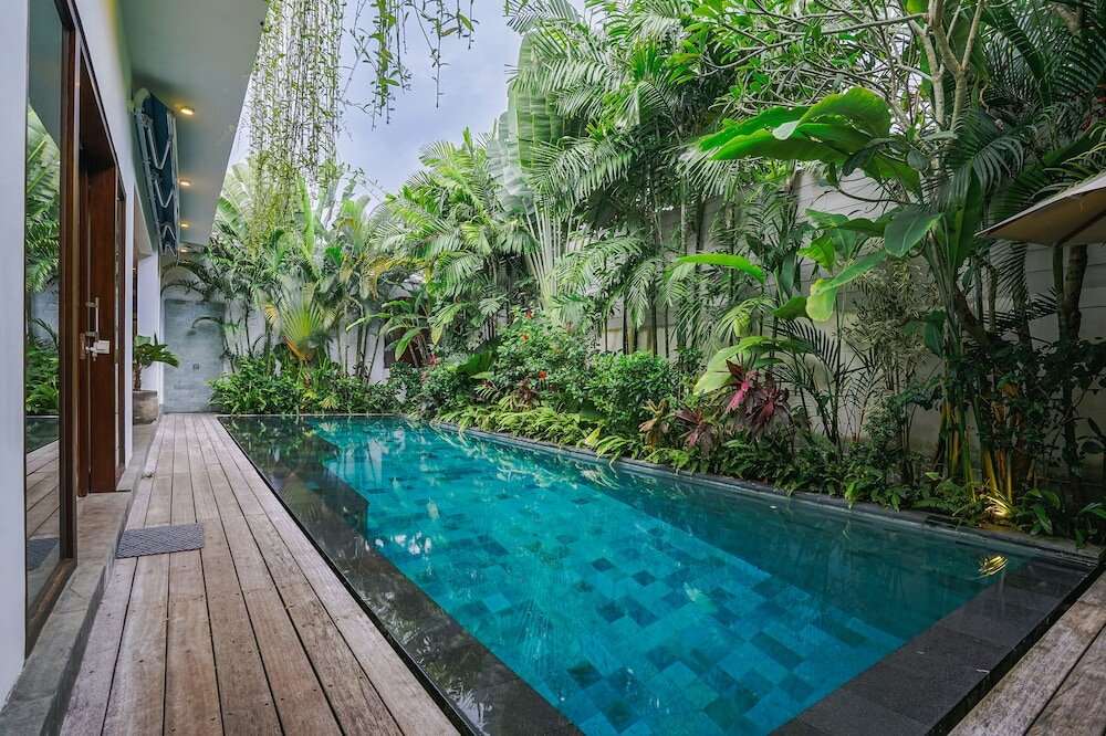 Фото Frangipani Villa Jingga at Berawa