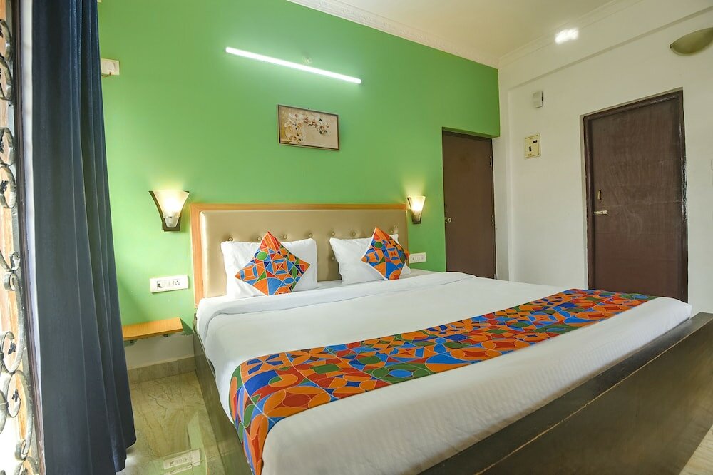 Фото Fabexpress Royal Palace Beach Resort