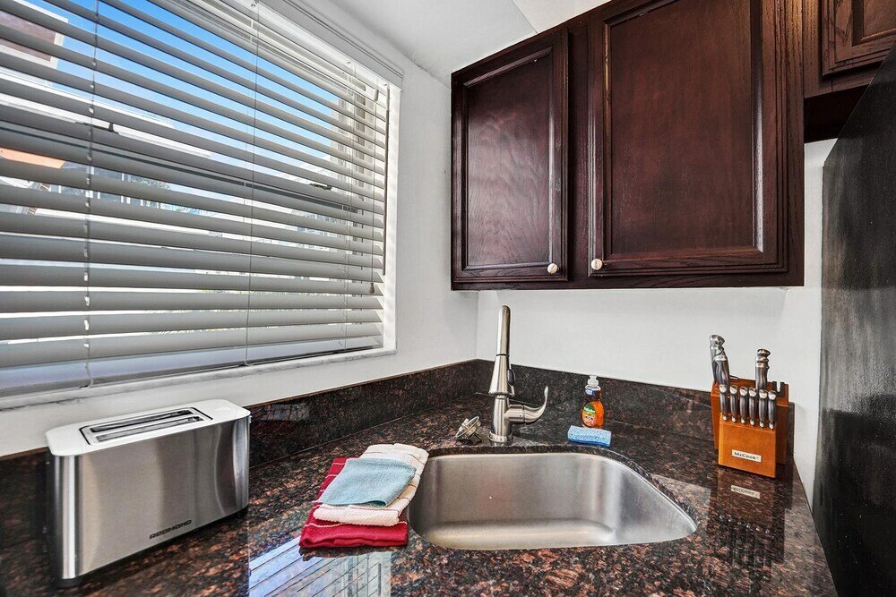 Фото Waves On Desoto