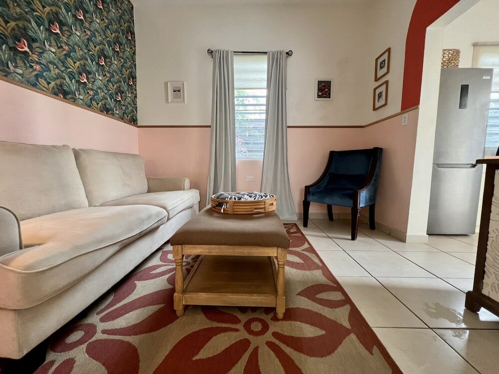 Фото Sonsoleá Host