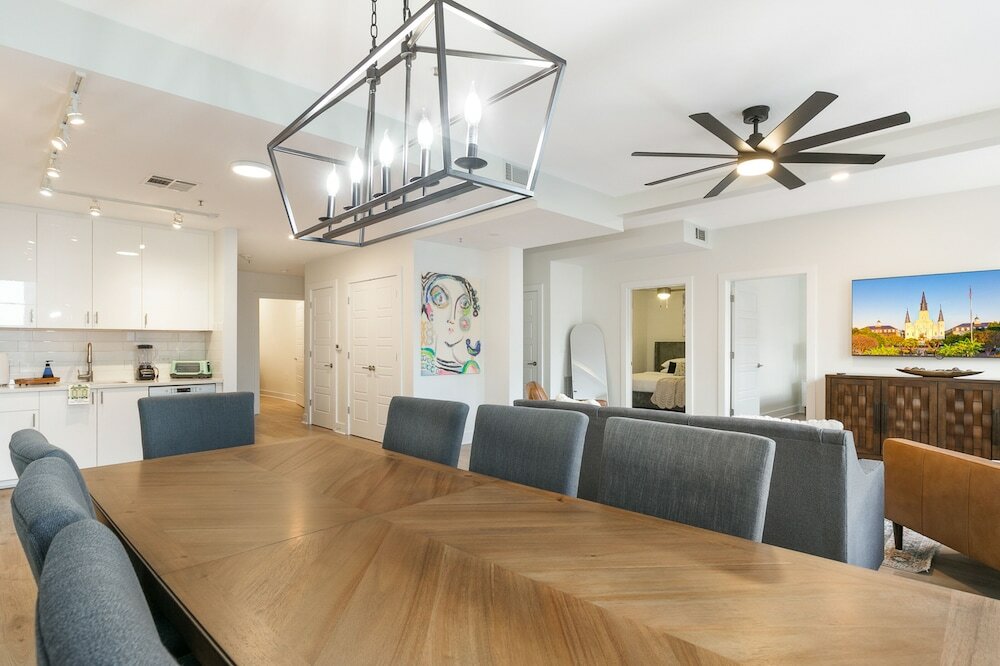 Фото Heart of Nola Modernized 4br Condo Gem