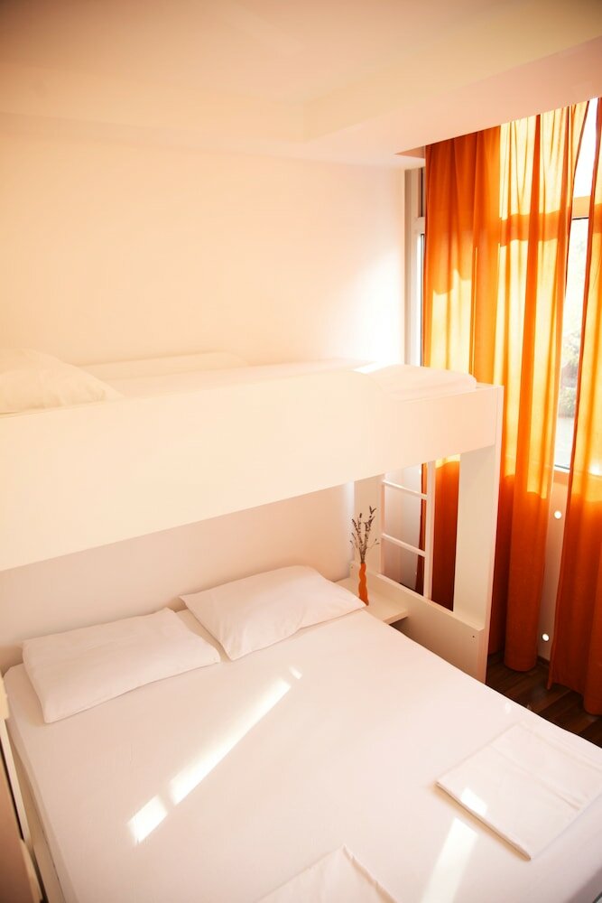 Фото Funk Lounge Hostel