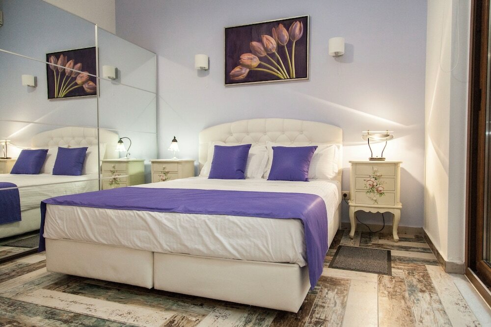 Фото Kasteli Suites