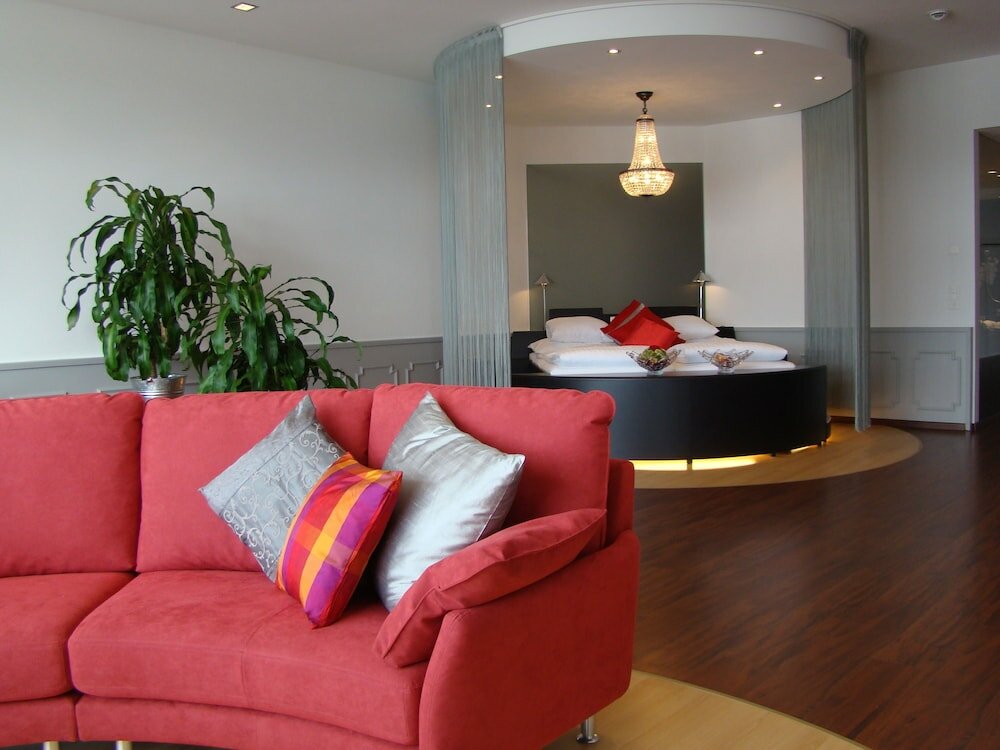 Фото Murtenhof & Krone