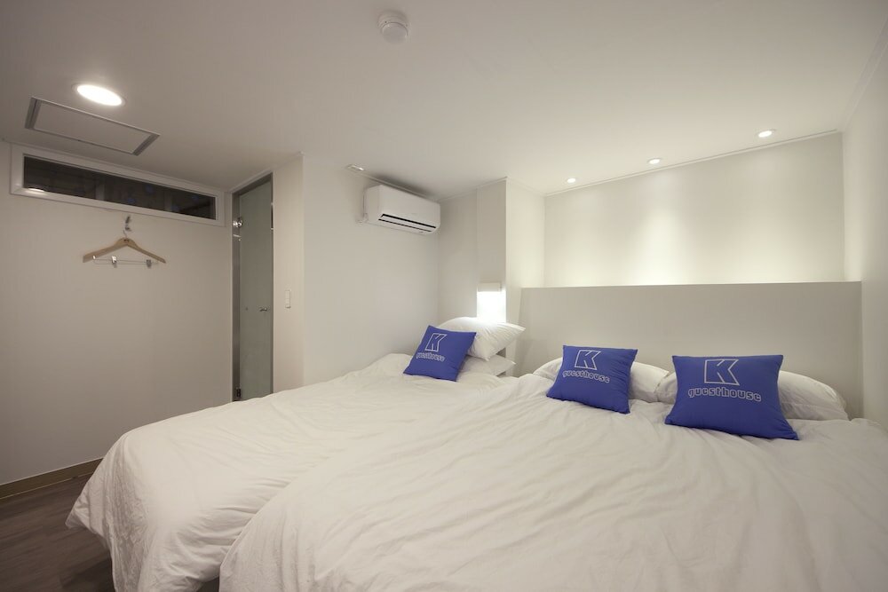 Фото K-Guesthouse Myeongdong 1