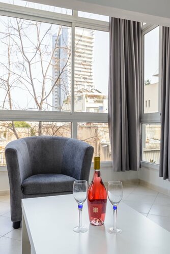 Апартаменты Sea Suites Apartments в Тель-Авиве