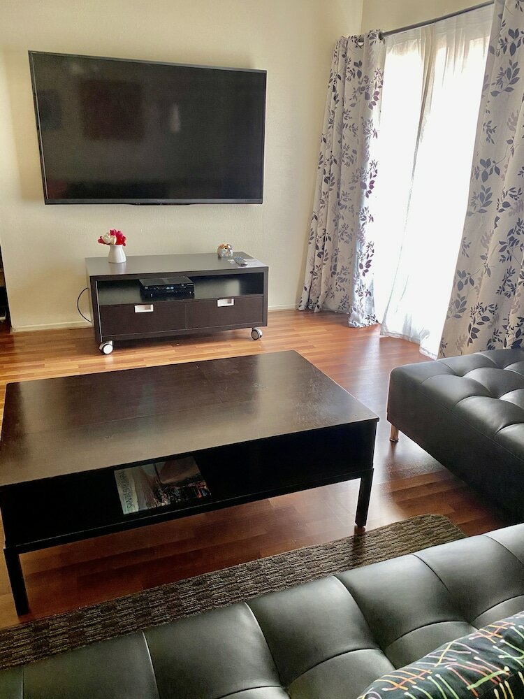 Фото Glendale Apartment Rental by Owner