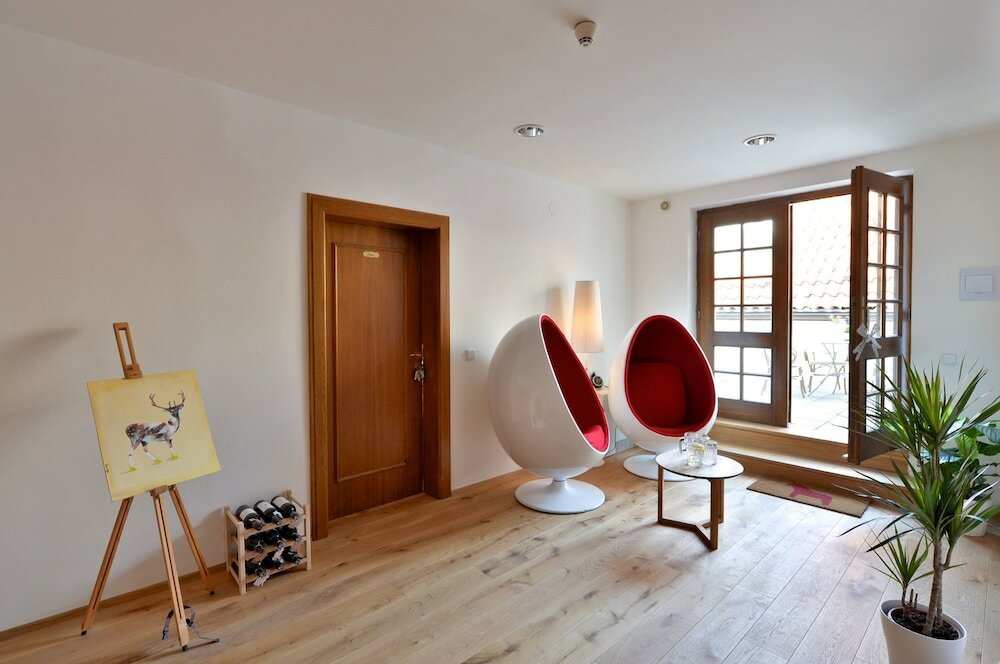 Фото Old Town Boutique Apartments