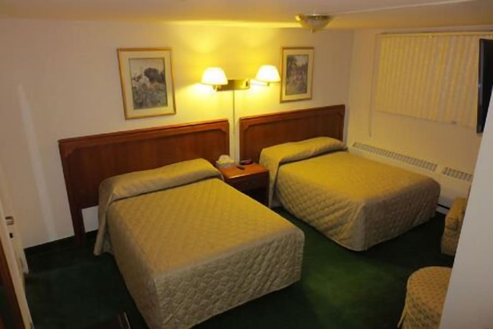 Фото Canadiana Motel