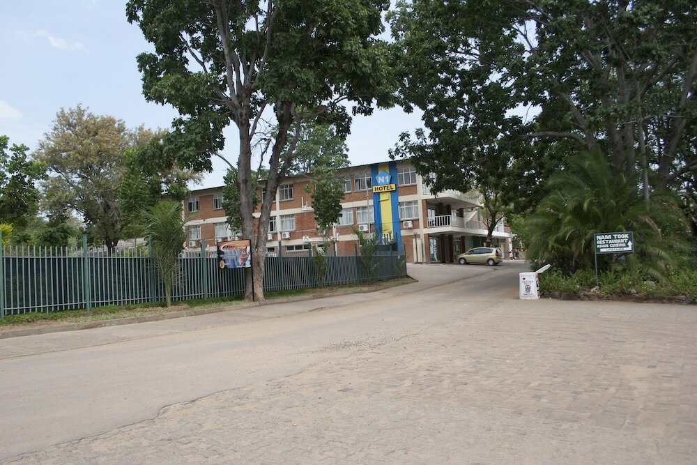 Фото The N1 Hotel & Campsite Victoria Falls