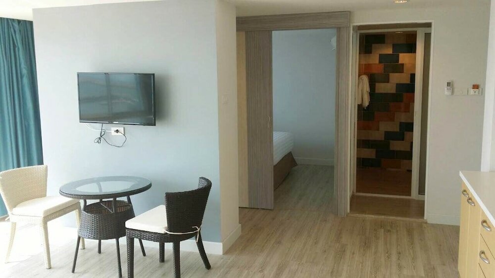 Фото Nantra Pattaya Baan Ampoe Beach