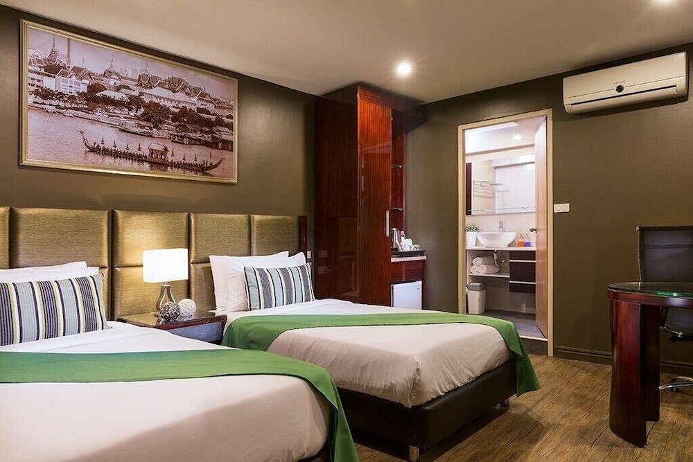 Фото Ratchada Point Hotel