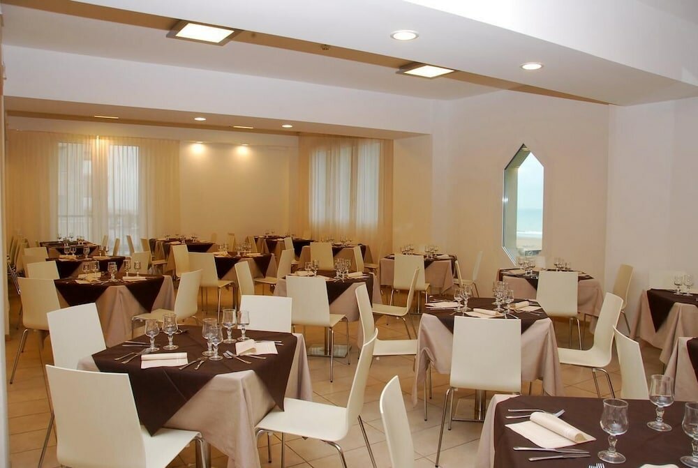 Фото Hotel Golden