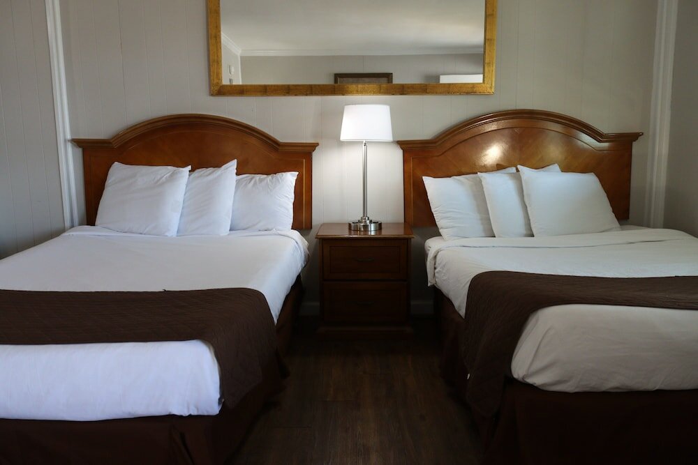 Фото The Burgundy Inn