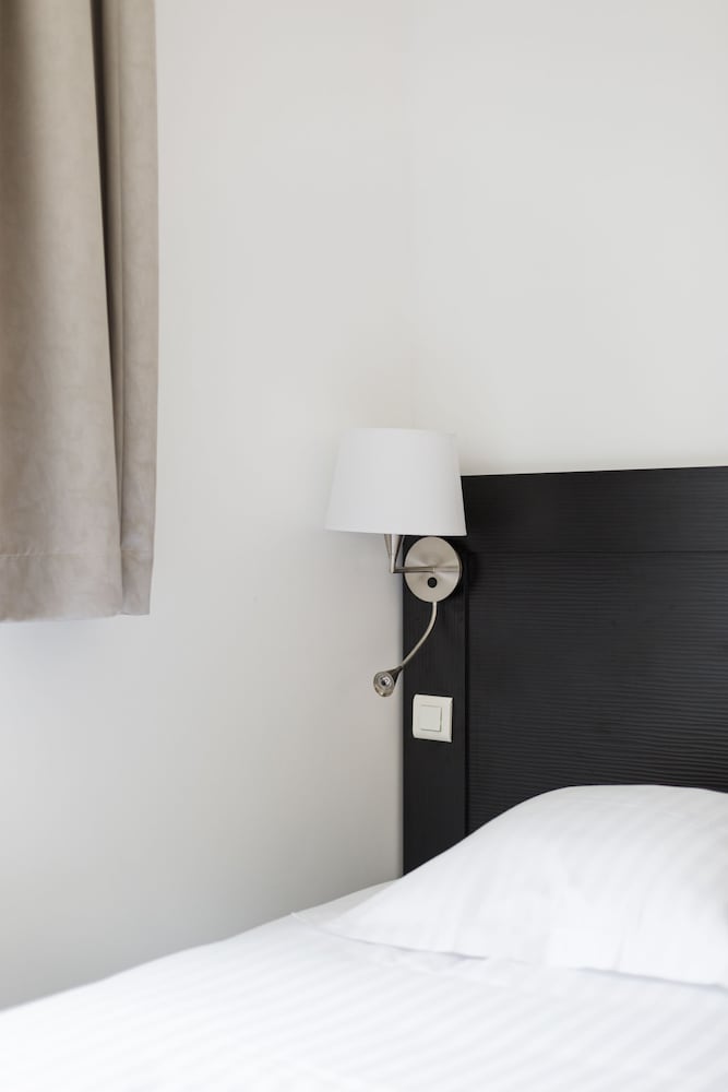 Фото Hôtel Le Saint Louis