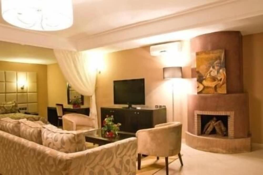 Фото Hotel Chems du Lac