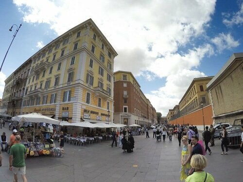 Гостиница Pope's Suites в Риме