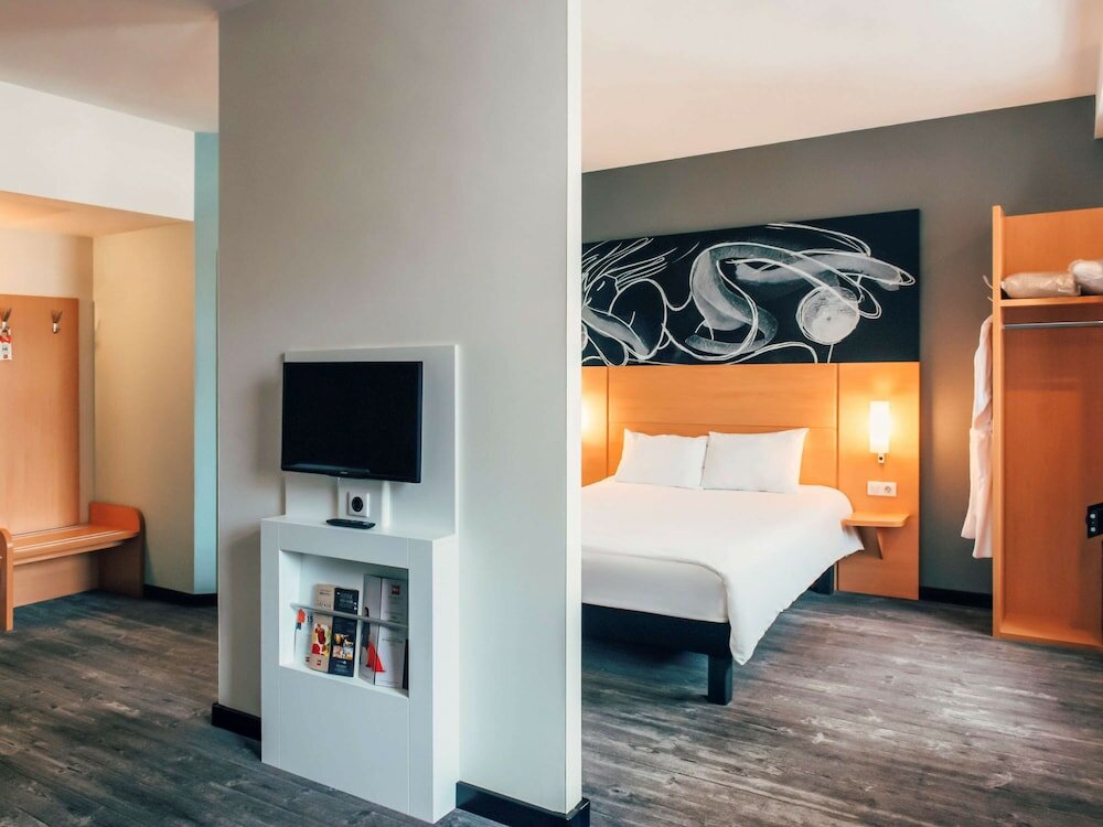 Фото Ibis Чебоксары центр