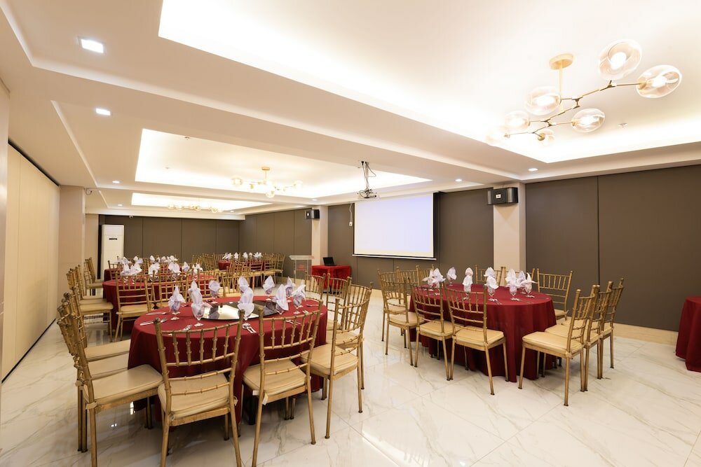 Фото Lenox Hotel