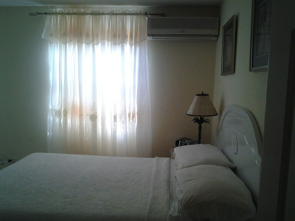 Фото Croton Studio at Sungold House Barbados