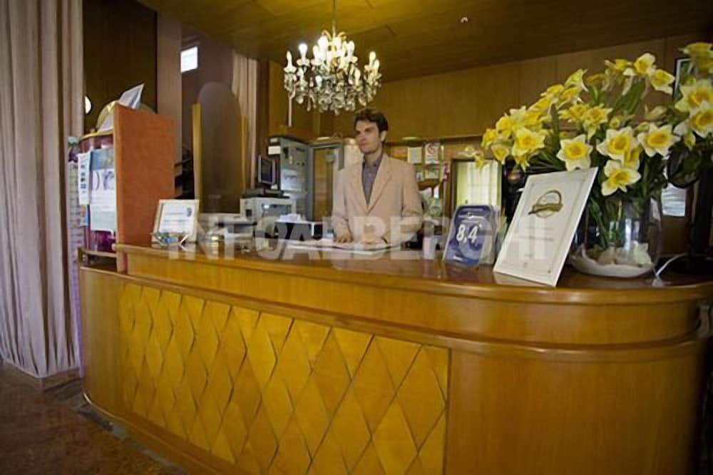 Фото Hotel Spiaggia Marconi